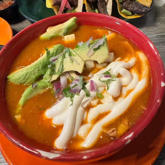 Sopa Tortilla con Pollo.