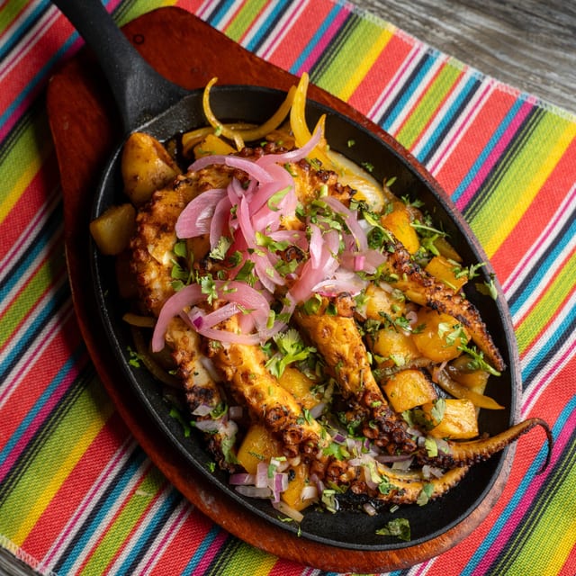Pulpo al Pastor con Piña.